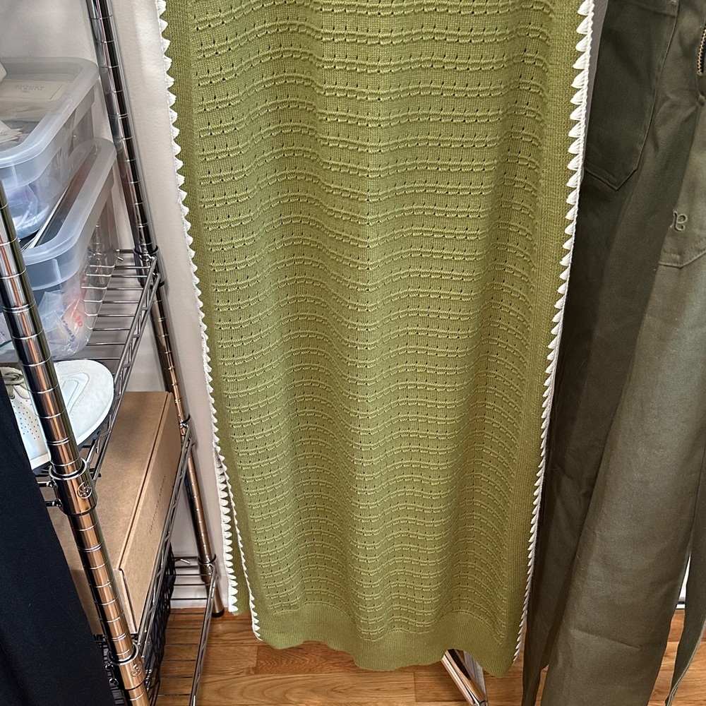 Varley Dwight Olive Green Knit Maxi Dress with White Trim - Picture 8 of 10